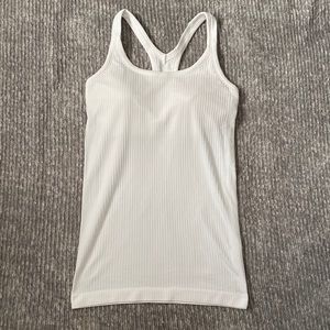 *NEVER WORN* Ebb to Street Tank- LULULEMON SIZE 4